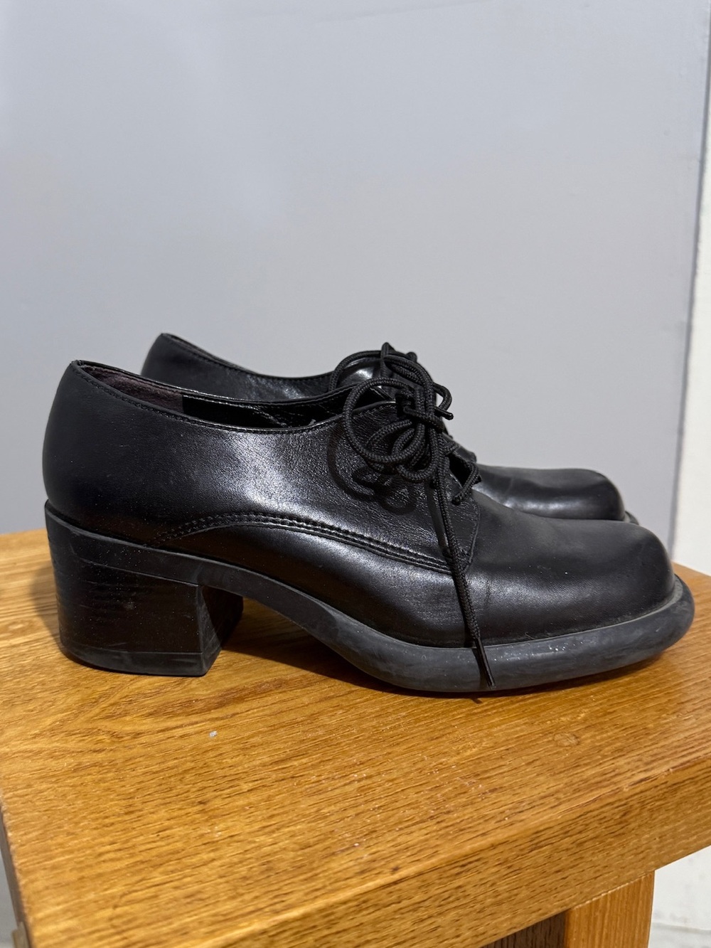 Nine West Cloud 9 Womens 7 Black Leather Oxford Shoes Chunky Heel Lace Up Y2K